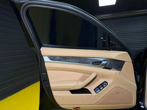 Used 2010 Porsche Panamera S RWD image 21