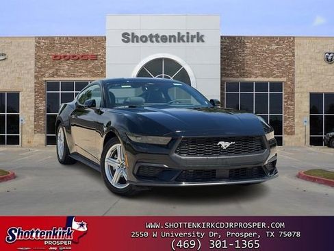 Used 2026 Ford Mustang Premium RWD image 1