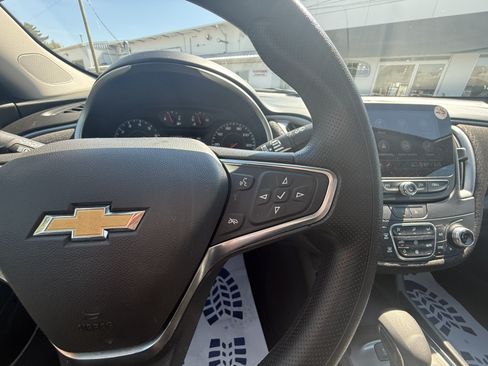 Used 2025 Chevrolet Malibu LT FWD image 20