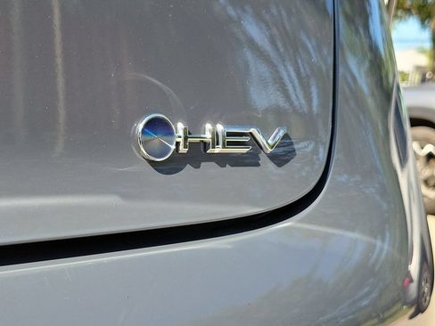 Used 2025 Toyota Prius Limited FWD image 9