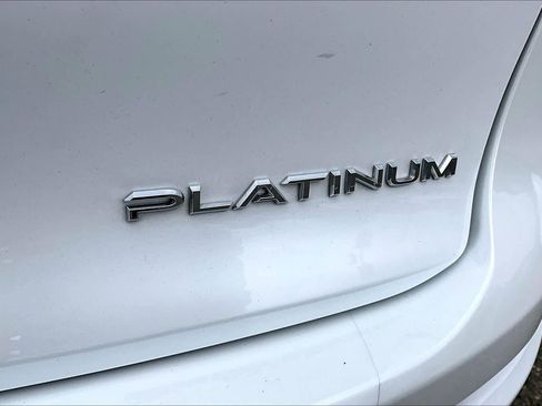 Used 2024 Toyota Crown Platinum AWD/4WD image 9