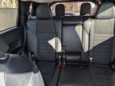 Used 2024 Mitsubishi Outlander SE image 17