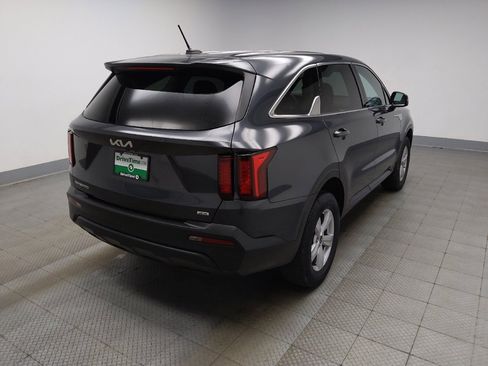 Used 2023 Kia Sorento LX AWD/4WD image 9