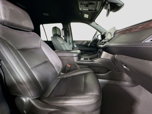 Used 2023 Chevrolet Tahoe LT w/ Luxury Package RWD image 29