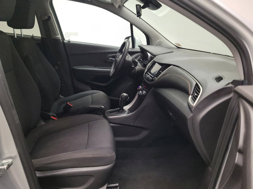Used 2020 Chevrolet Trax LT FWD image 21