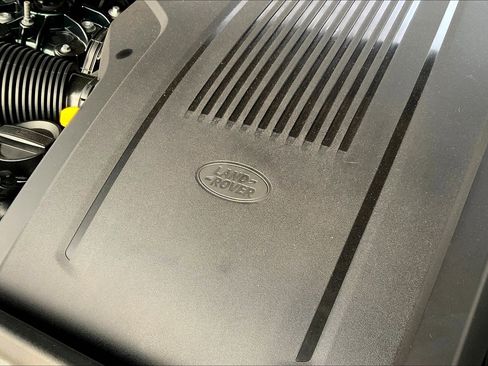 New 2025 Land Rover Range Rover SE image 17