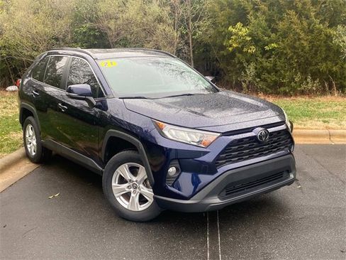 Used 2021 Toyota RAV4 XLE image 1