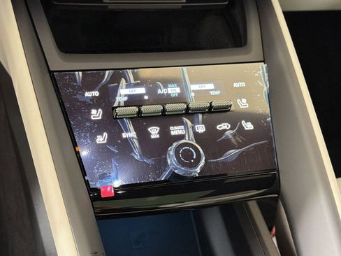 New 2026 Porsche Macan Electric image 19