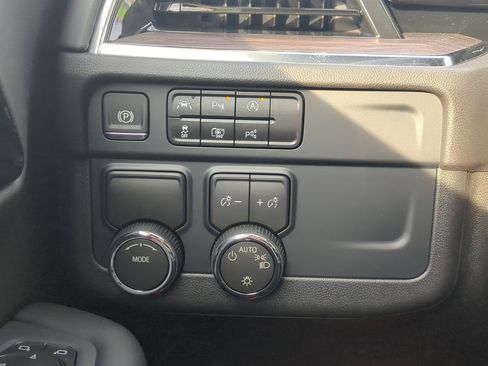 New 2026 Chevrolet Tahoe LS image 18