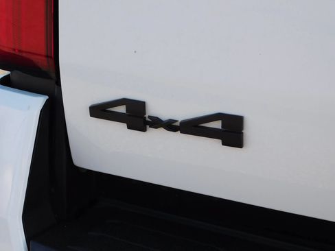 Used 2024 Toyota Tacoma TRD Off-Road AWD/4WD image 7