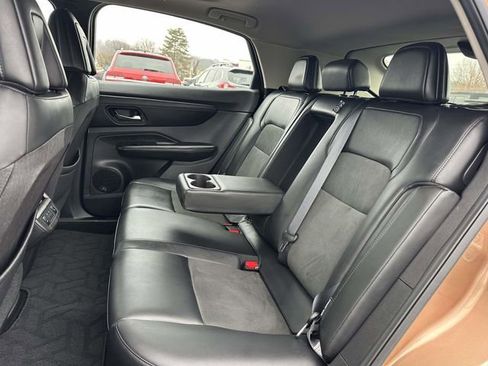 Used 2023 Nissan Ariya FWD image 16