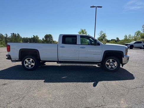 Used 2015 Chevrolet Silverado 2500 LTZ AWD/4WD image 7