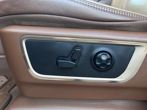 Used 2019 RAM 1500 Limited AWD/4WD image 39