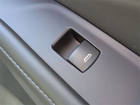 Certified 2023 Buick Enclave Avenir w/ Avenir Technology Package image 41