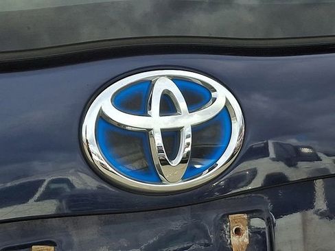 Used 2014 Toyota Prius Four image 30