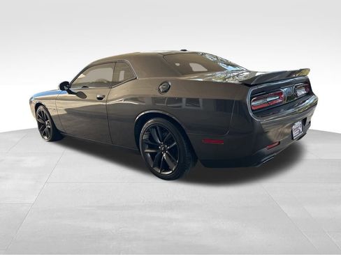 Used 2019 Dodge Challenger R/T w/ Performance Handling Group image 4