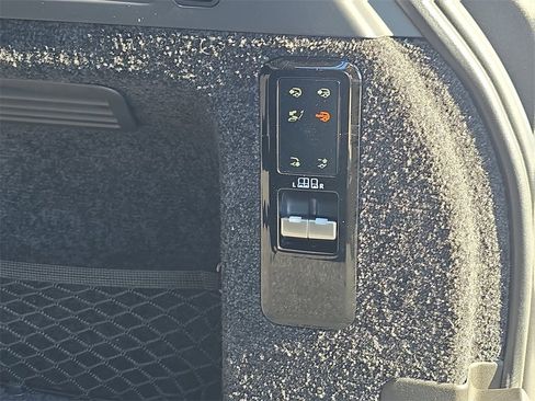 Certified 2024 Land Rover Range Rover Long Wheelbase Autobiography image 14