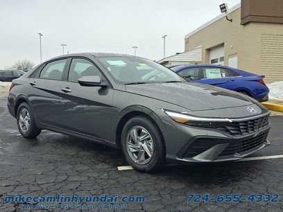 New 2026 Hyundai Elantra SE