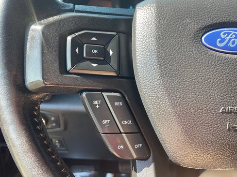 Used 2018 Ford F150 XLT w/ Equipment Group 302A Luxury AWD/4WD image 29