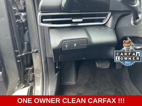 Used 2025 Hyundai Elantra SEL FWD image 19