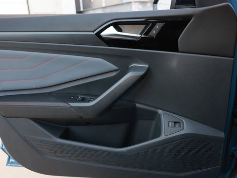 Used 2025 Volkswagen Jetta GLI Autobahn image 46