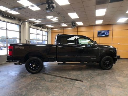 New 2026 Ford F250 Lariat w/ Black Appearance Package image 8