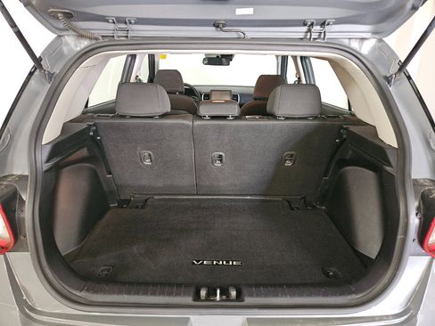 Used 2021 Hyundai Venue SE image 20