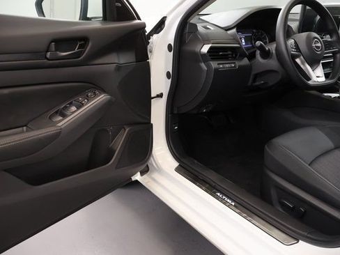 New 2026 Nissan Altima 2.5 SV w/ SV Special Edition Package AWD/4WD image 8