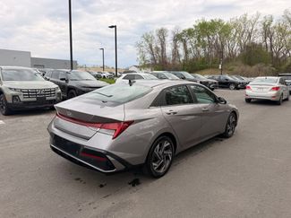 Used 2024 Hyundai Elantra Limited FWD video 3