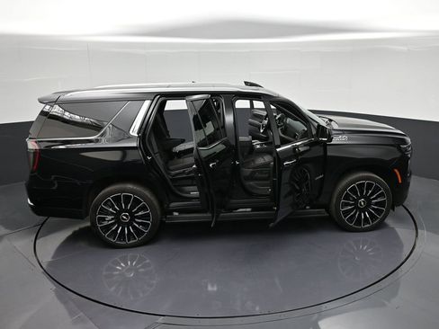 Used 2025 Chevrolet Tahoe High Country image 35