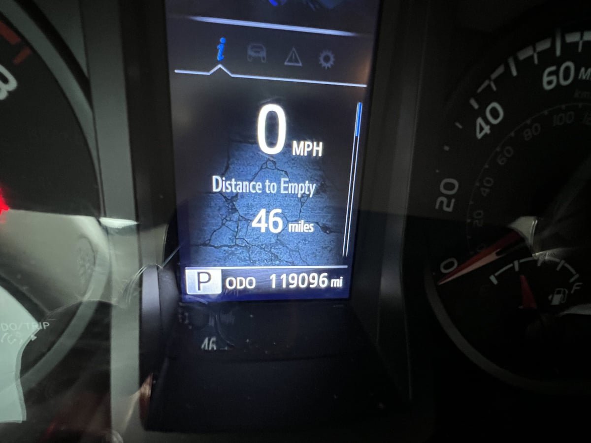 Used 2021 Toyota Tacoma SR AWD/4WD image 34
