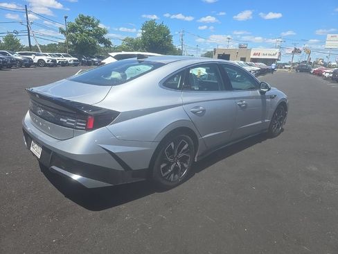 Used 2025 Hyundai Sonata SEL FWD image 4