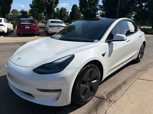 Used 2023 Tesla Model 3 Standard Range RWD image 3