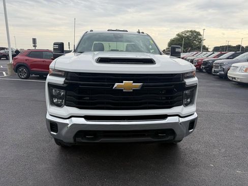 Used 2024 Chevrolet Silverado 3500 W/T image 8