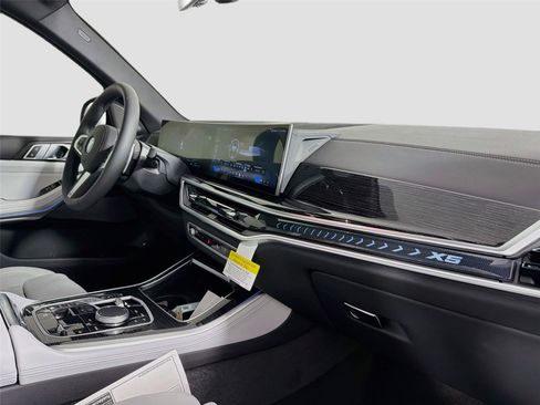 New 2026 BMW X5 xDrive50e w/ M Sport Package AWD/4WD image 27