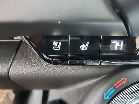 Used 2022 Chevrolet Camaro LT w/ RS Package image 26