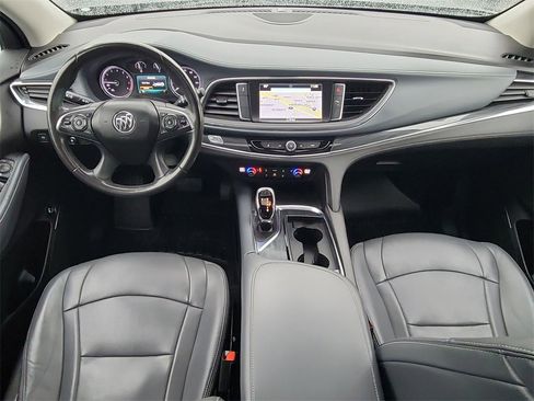 Used 2018 Buick Enclave Essence image 21