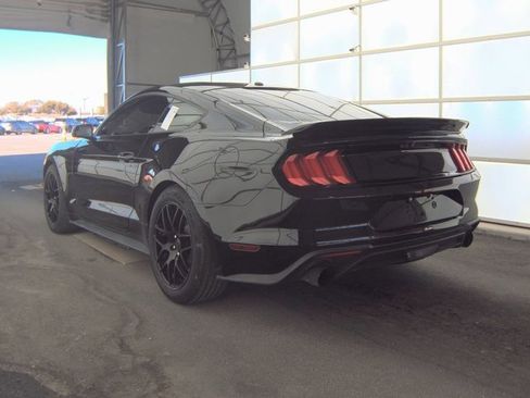 Used 2019 Ford Mustang EcoBoost image 4