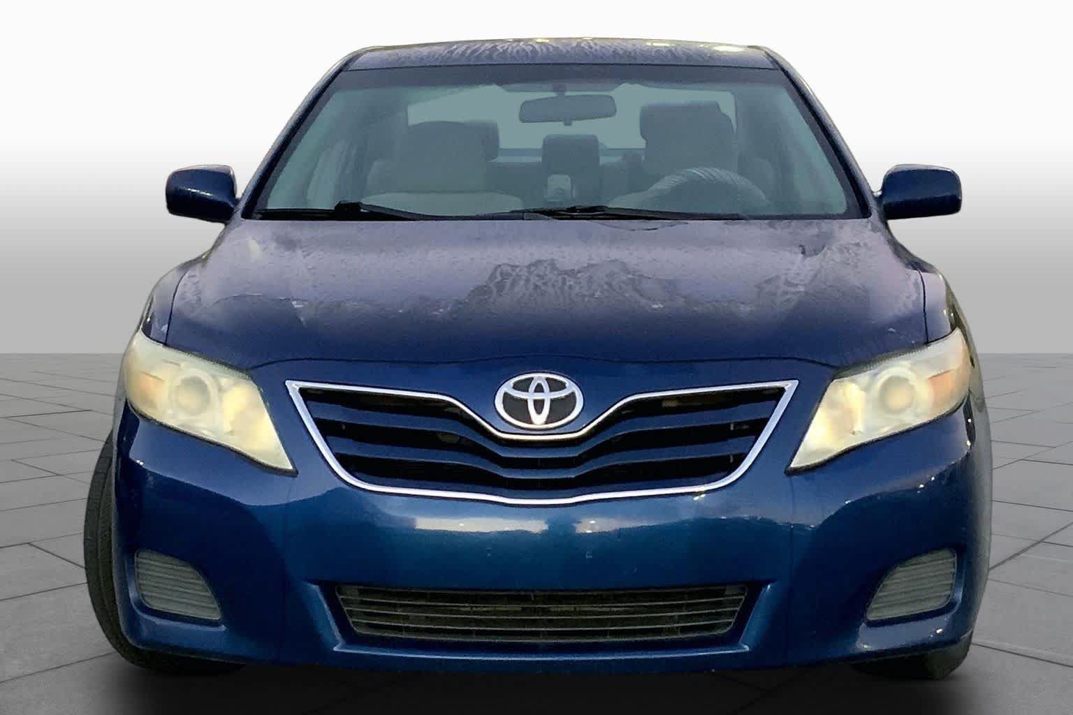 Used 2010 Toyota Camry LE FWD image 3