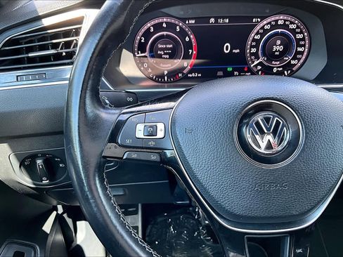 Used 2019 Volkswagen Tiguan SEL R-Line image 24