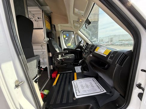 Used 2016 RAM ProMaster 2500 FWD image 32