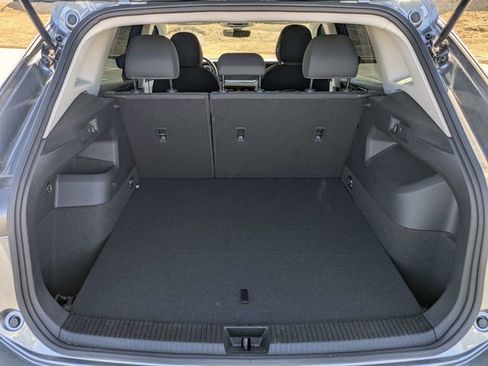 Used 2025 Volkswagen Tiguan S image 13