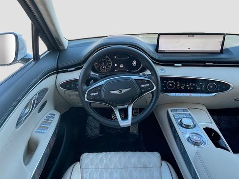 Used 2025 Genesis GV70 3.5T Sport w/ Sport Advanced Package AWD/4WD image 24