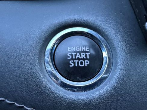 Used 2023 Toyota Highlander LE FWD image 36