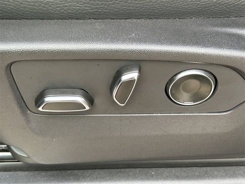 Used 2024 GMC Sierra 3500 Denali w/ Denali Reserve Package image 18