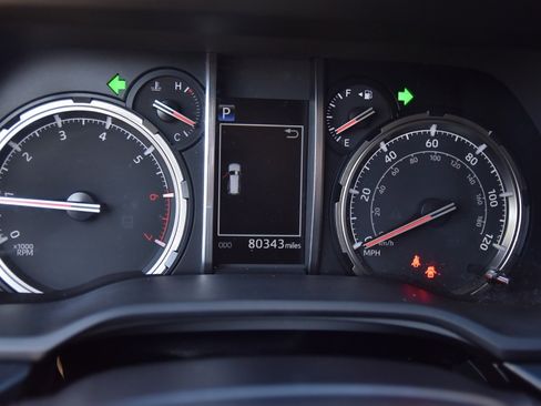 Used 2020 Toyota 4Runner Venture image 25