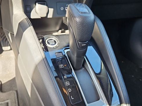 Used 2025 Nissan Versa SV w/ Trunk Package image 22