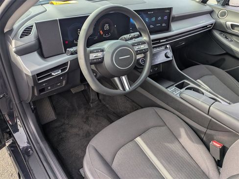 Used 2025 Hyundai Sonata SEL image 17