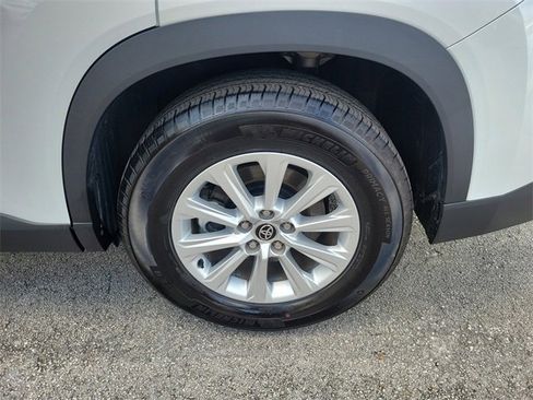 Used 2025 Toyota Grand Highlander Limited image 6