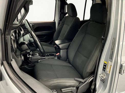 Used 2022 Jeep Gladiator Willys image 26